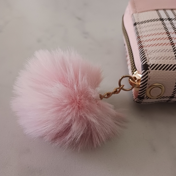 Boutique Plaid Design Wallet - Picture 3 of 7